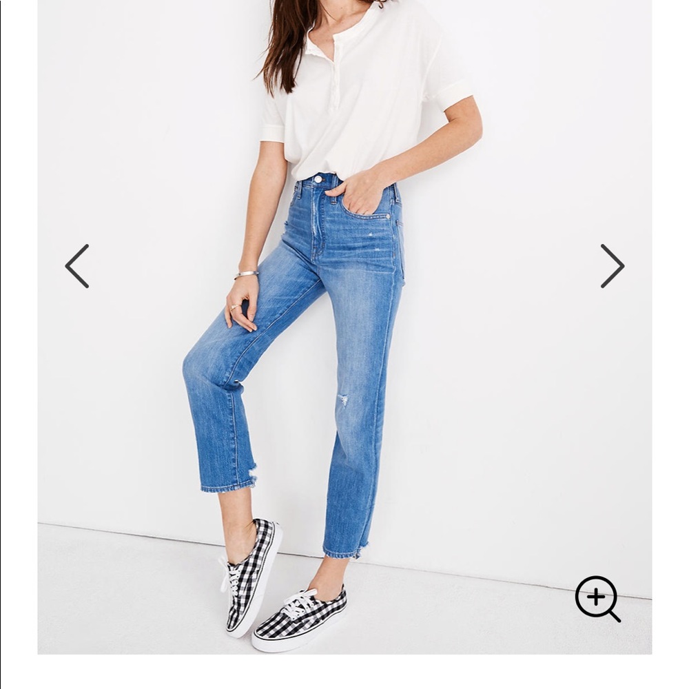 ISO Petite Classic Straight Jeans in Novello Wash